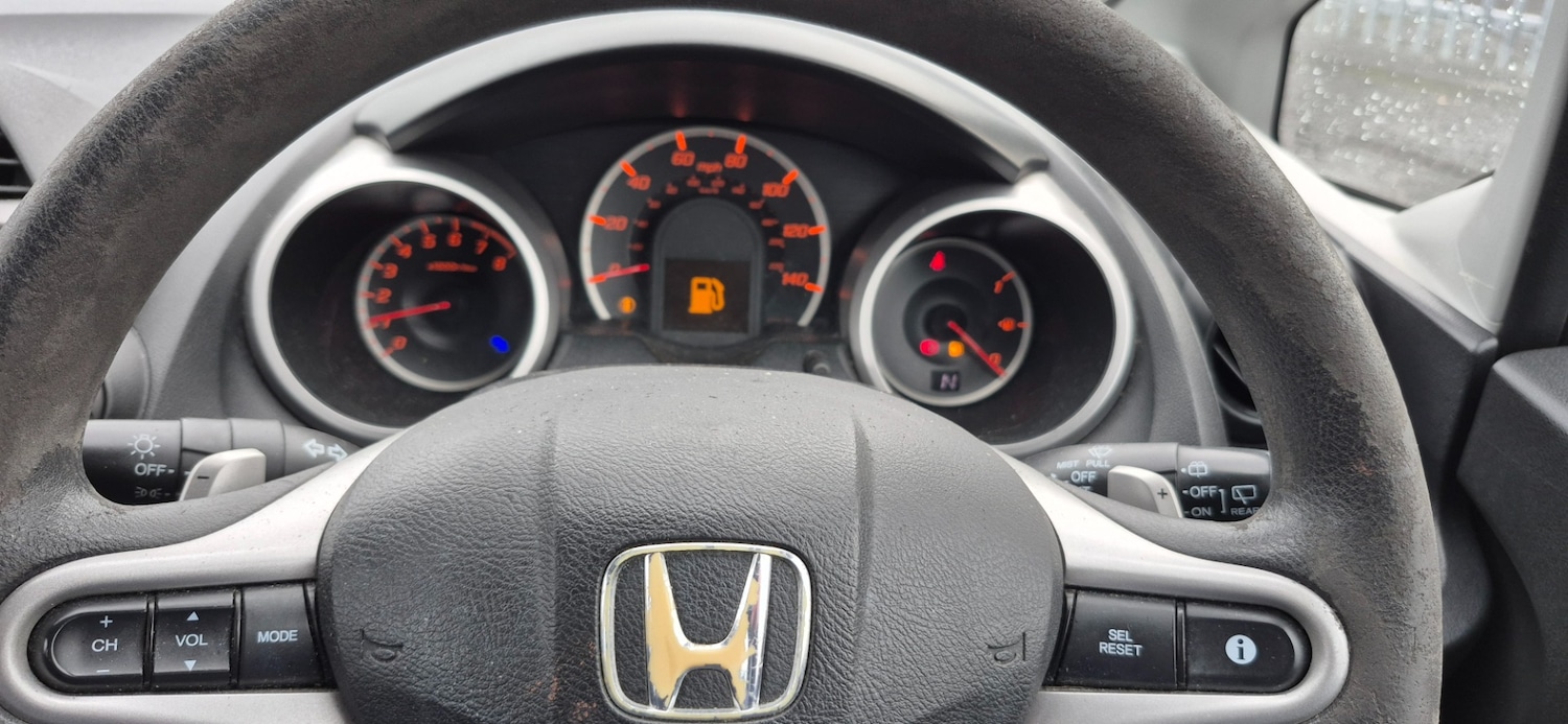 Used Honda Jazz 2010 for sale - 76517859: Photo 9