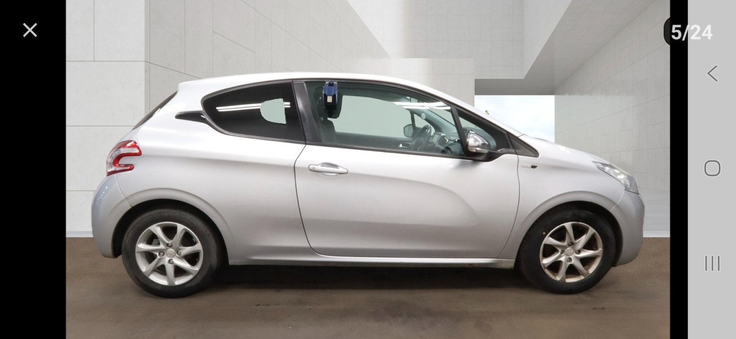 Used Peugeot 208 2015 for sale - 78155745: Photo 5