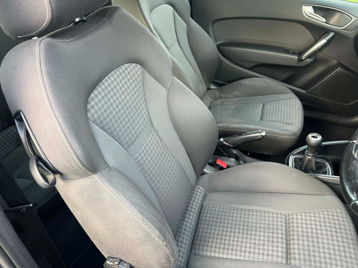 Used Audi A1 2011 for sale - 77196719: Photo 4