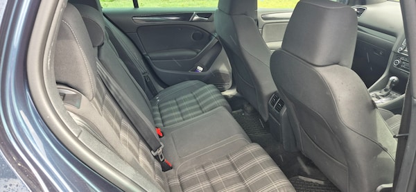 Used Volkswagen Golf 2010 for sale - 74853639: Photo 4