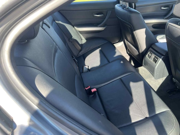 Used BMW 3 Series 2010 for sale - 76036330: Photo 5