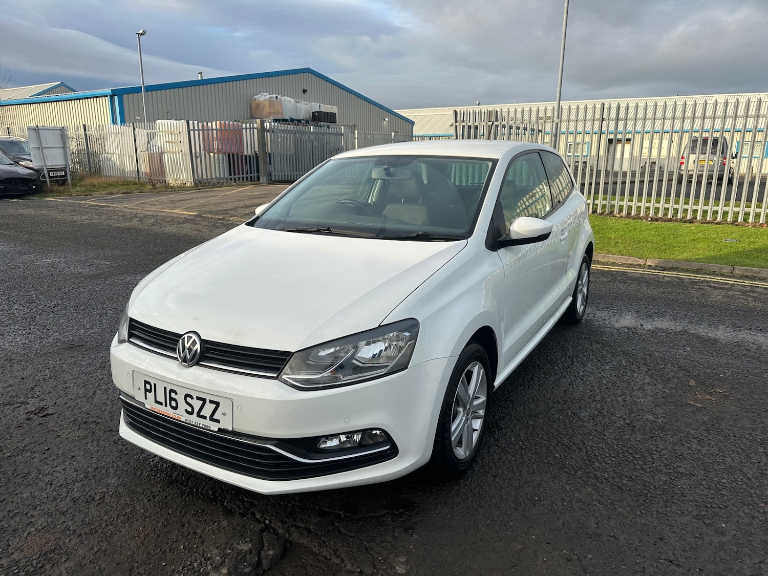 Used Volkswagen Polo 2016 for sale - 77254499: Photo 2