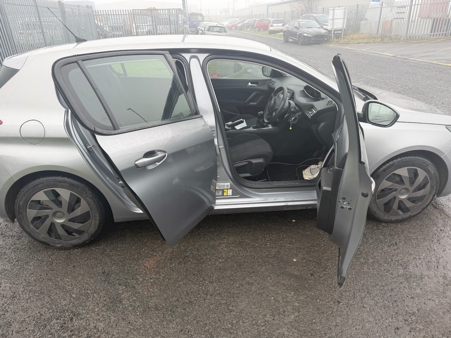 Used Peugeot 308 2015 for sale - 78112747: Photo 16