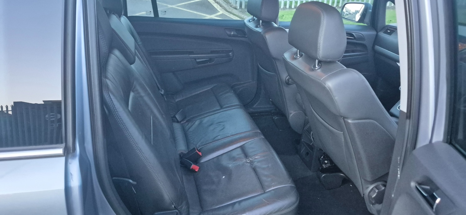 Used Vauxhall Zafira 2010 for sale - 76861910: Photo 4