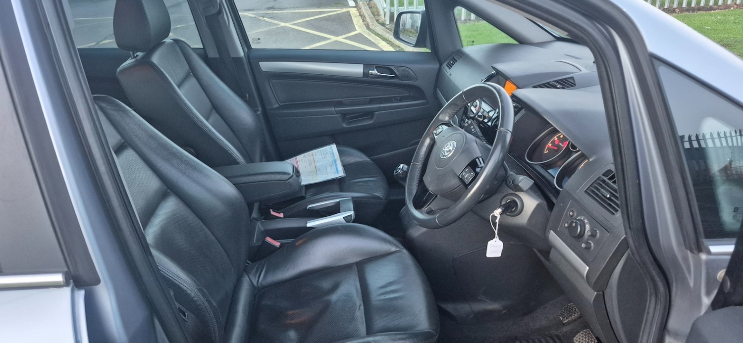 Used Vauxhall Zafira 2010 for sale - 76861910: Photo 5