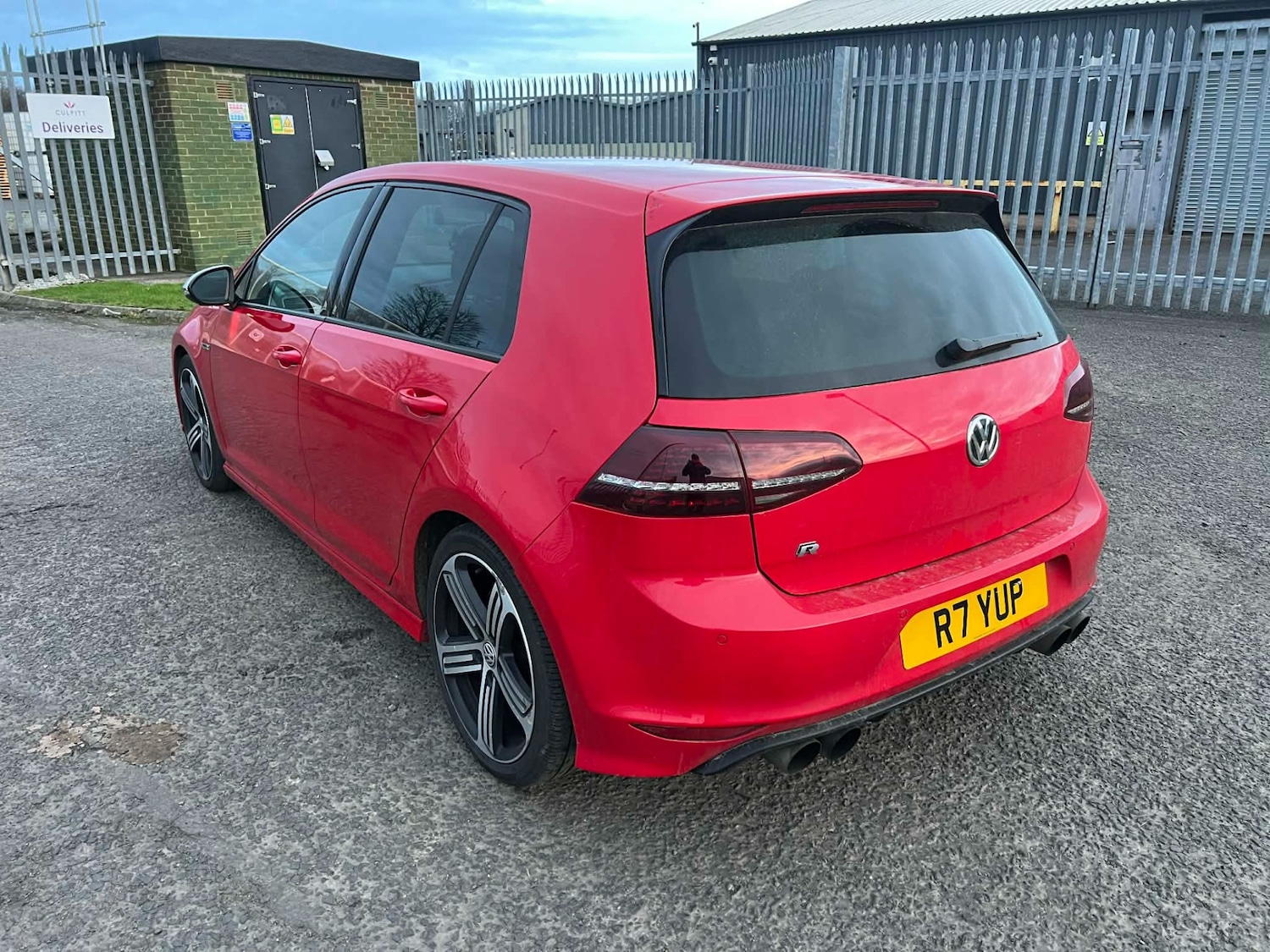 Used Volkswagen Golf 2015 for sale - 77720907: Photo 11