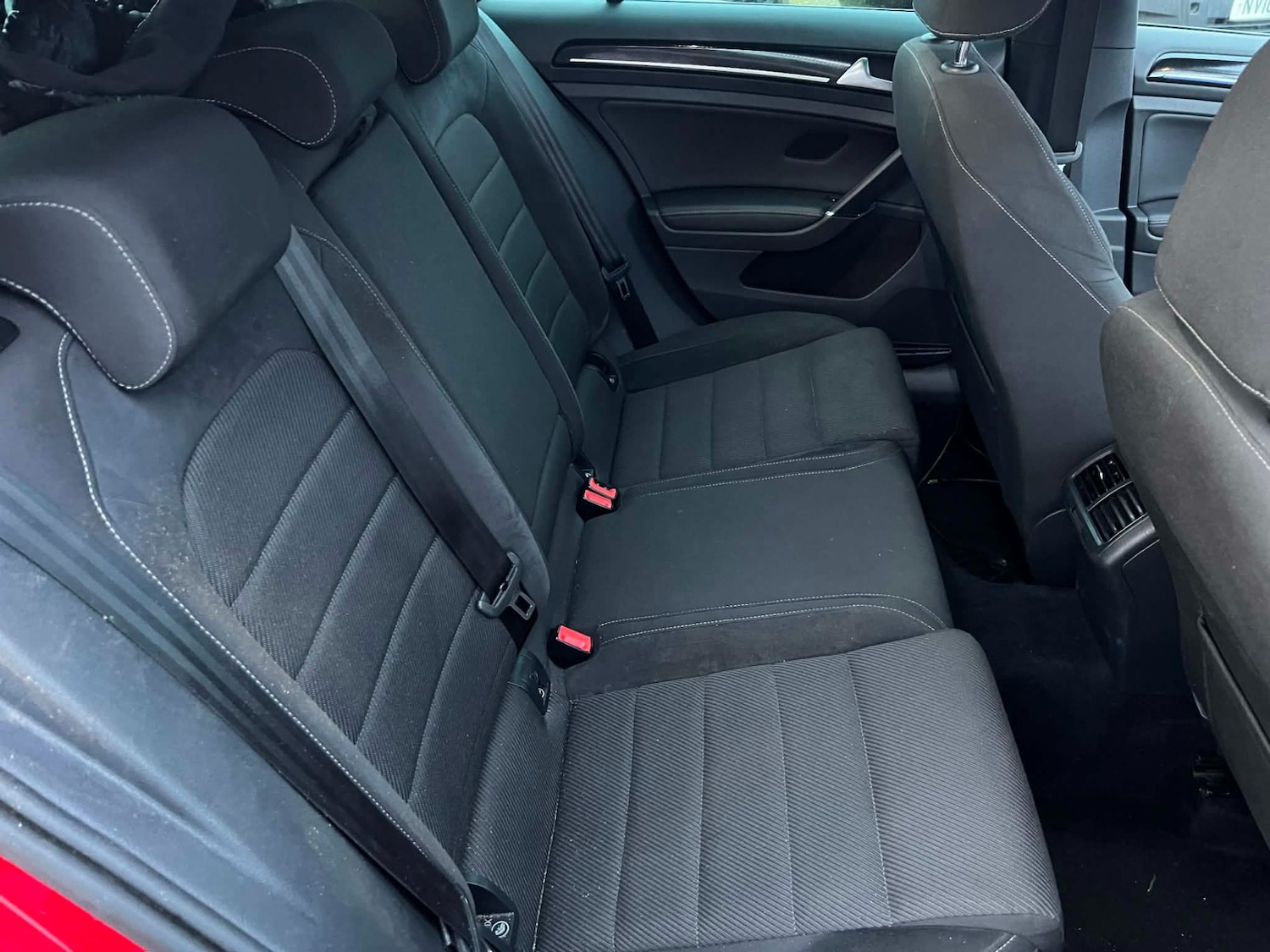 Used Volkswagen Golf 2015 for sale - 77720907: Photo 6