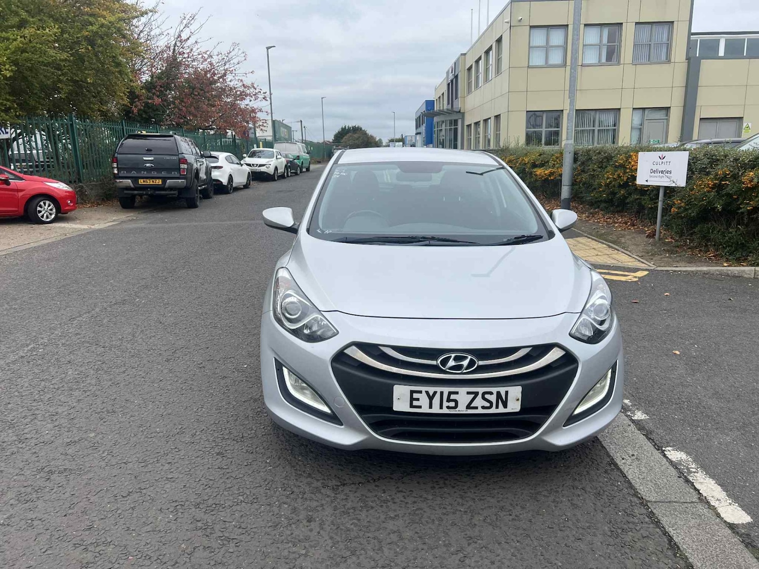 Used Hyundai i30 2015 for sale - 76263118: Photo 2