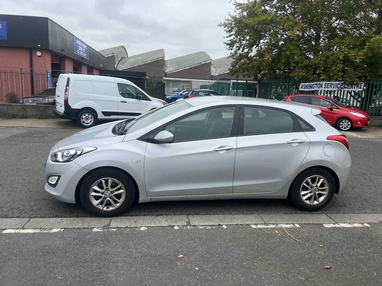 Used Hyundai i30 2015 for sale - 76263118: Photo 3