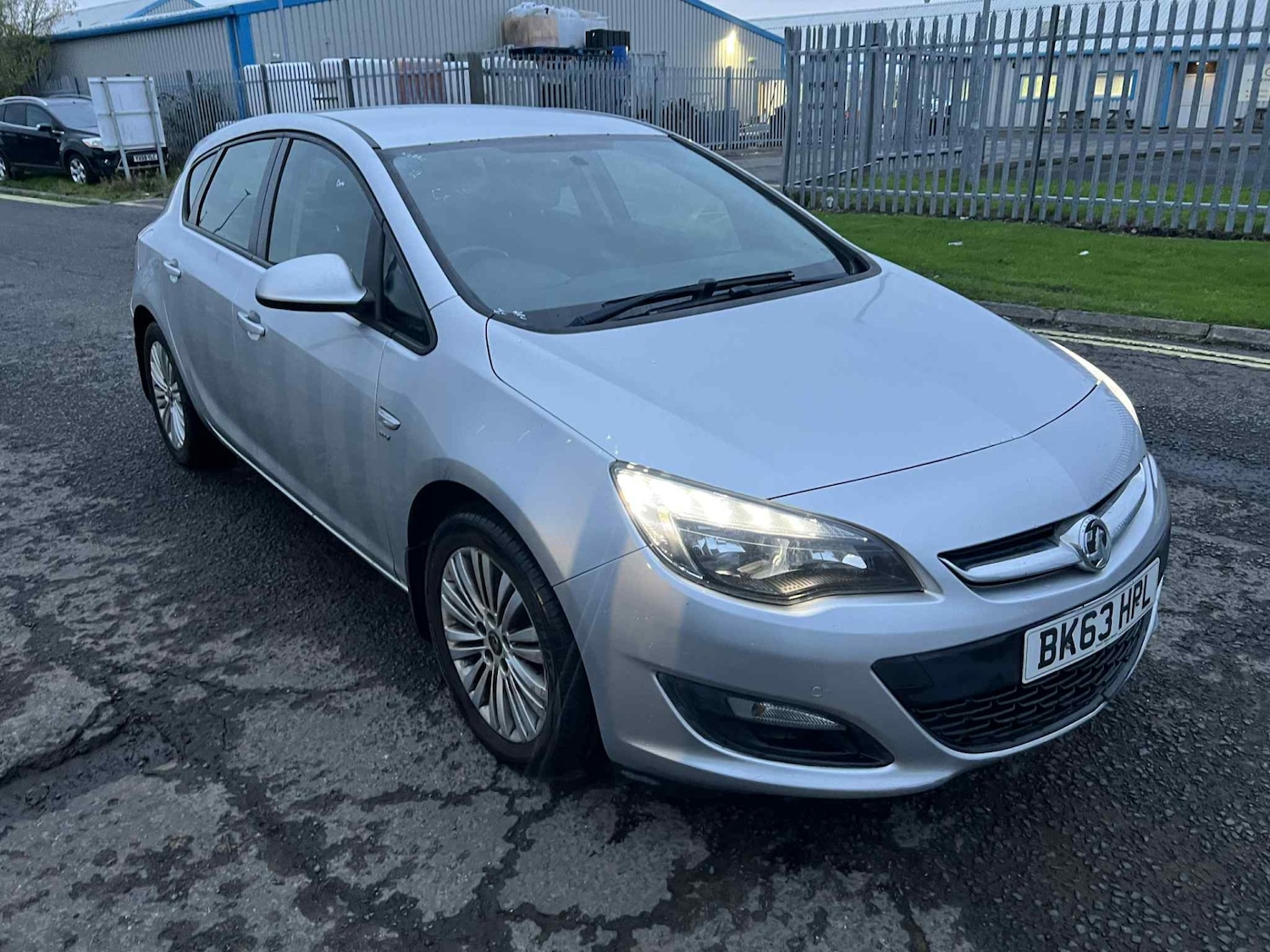 Used Vauxhall Astra 2013 for sale - 76555107: Photo 8