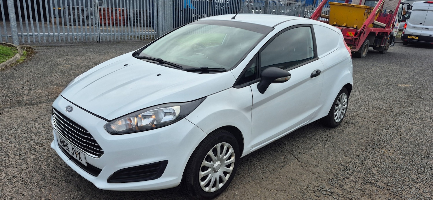 Used Ford Fiesta 2015 for sale - 78030877: Photo 1