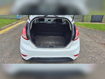 Used Ford Fiesta 2015 for sale - 78030877: Photo