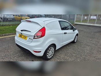 Used Ford Fiesta 2015 for sale - 78030877: Photo