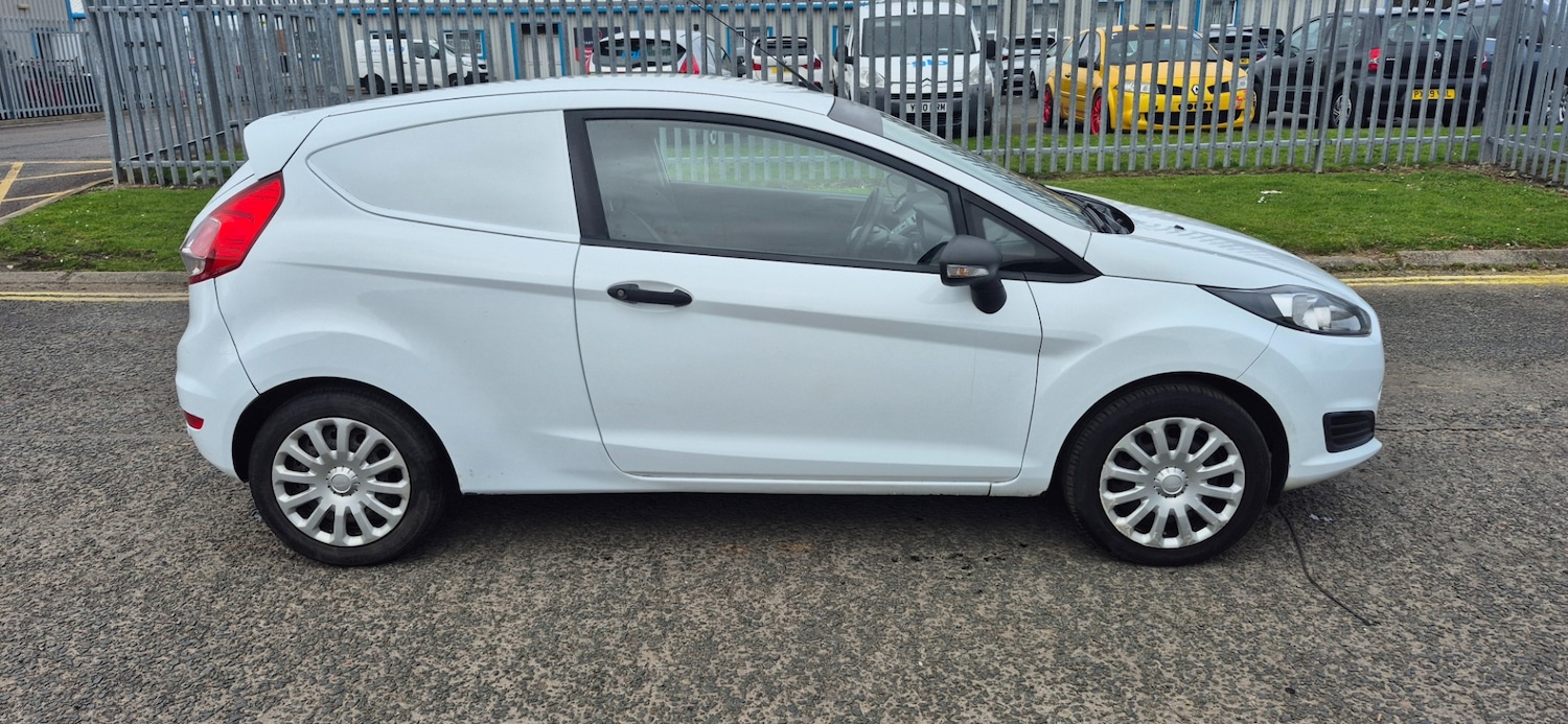 Used Ford Fiesta 2015 for sale - 78030877: Photo 8