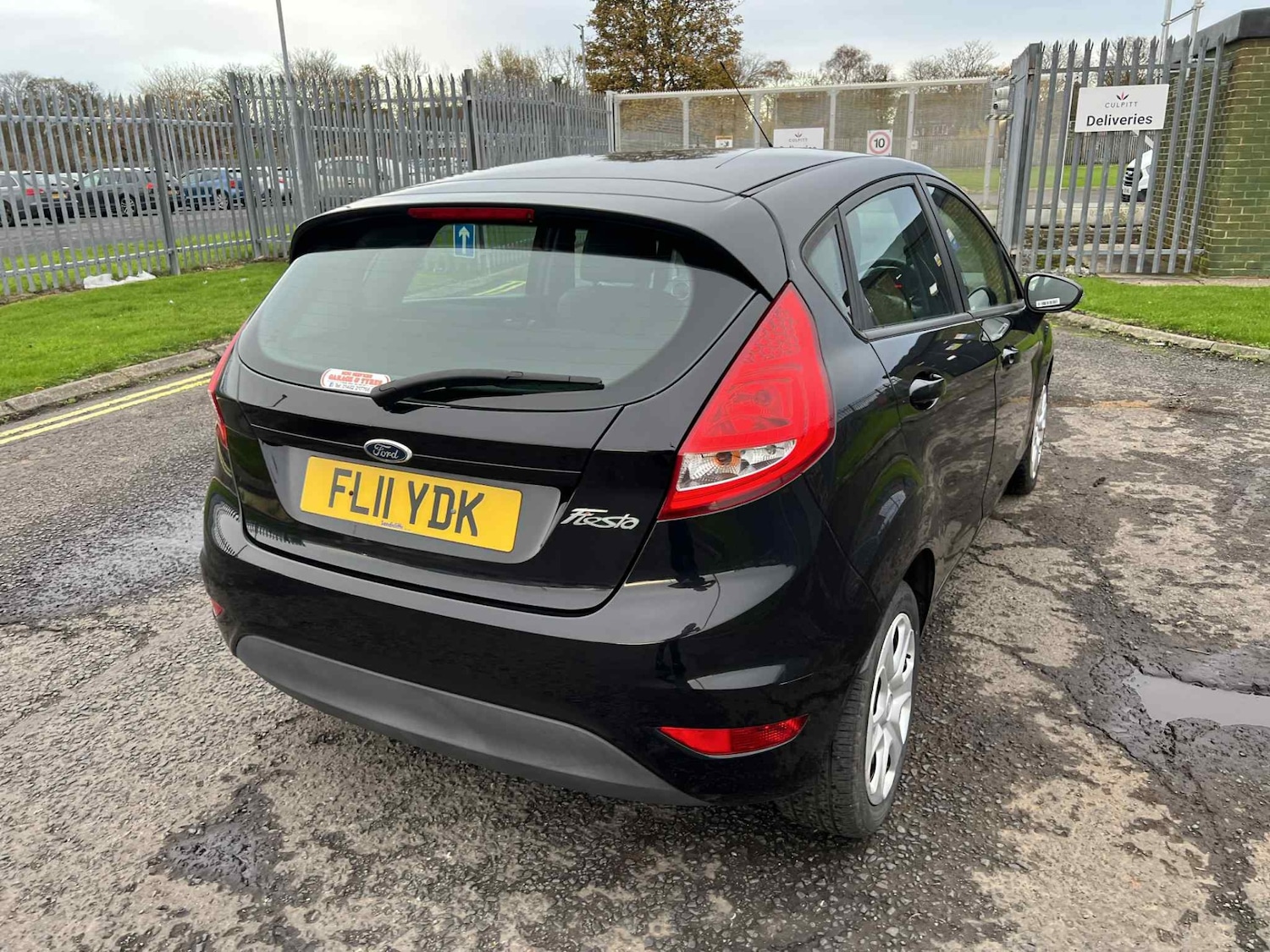 Used Ford Fiesta 2011 for sale - 76532304: Photo 10