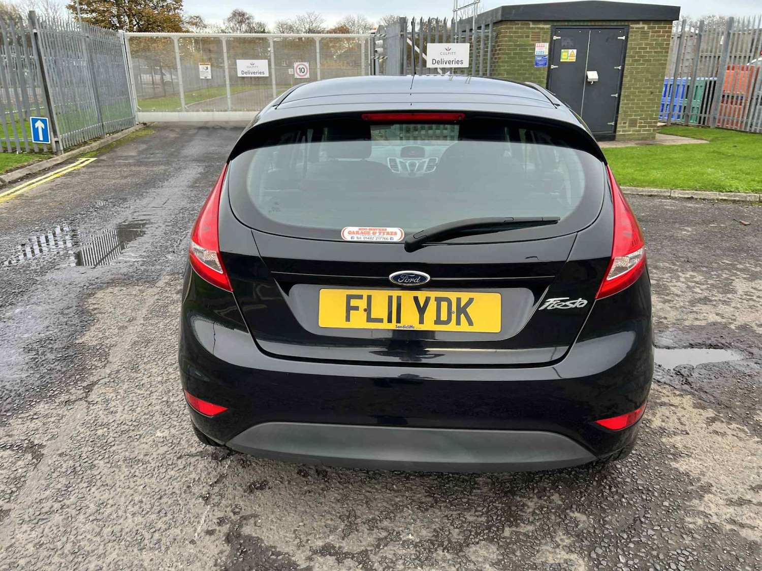 Used Ford Fiesta 2011 for sale - 76532304: Photo 11