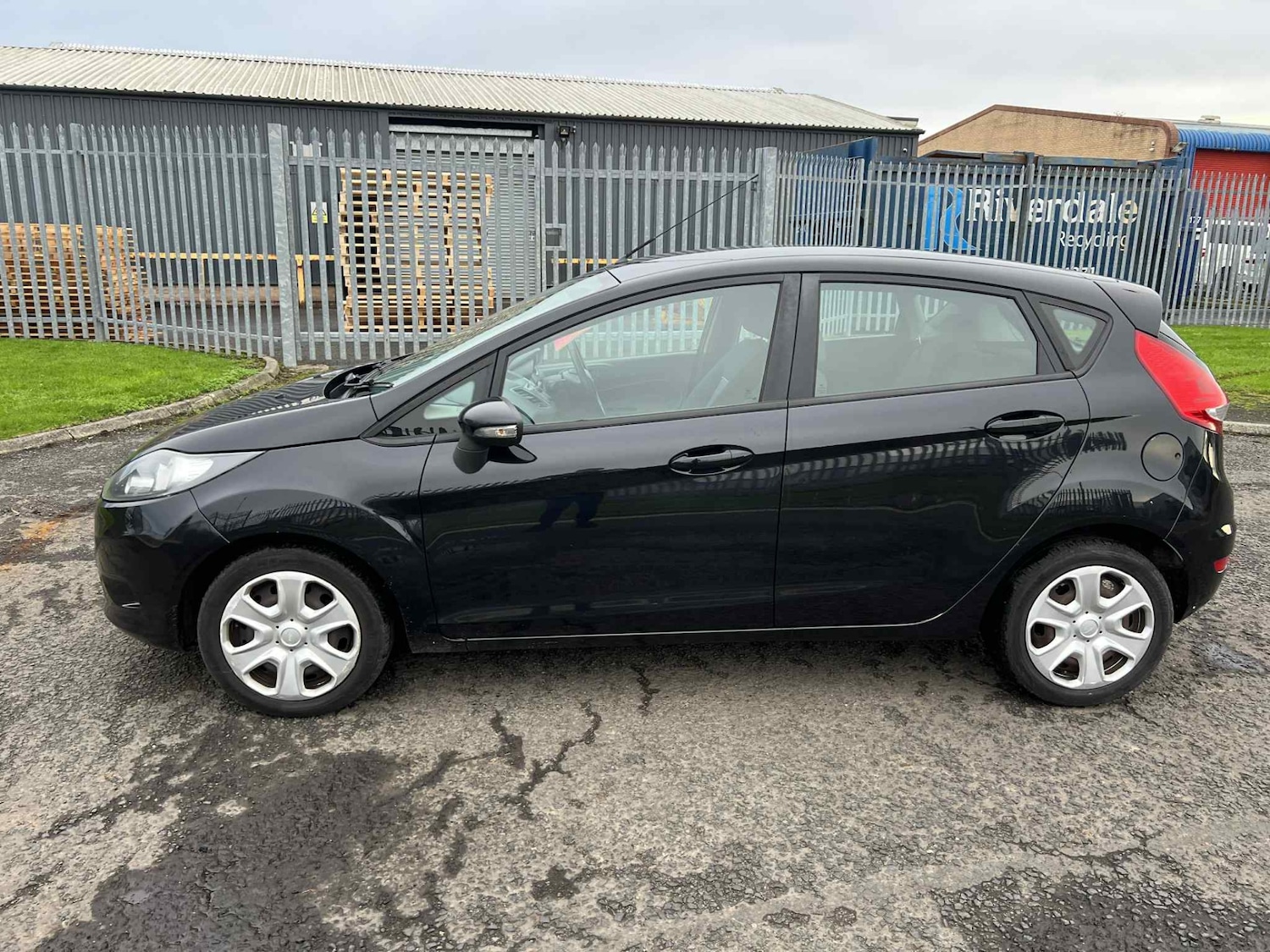 Used Ford Fiesta 2011 for sale - 76532304: Photo 3