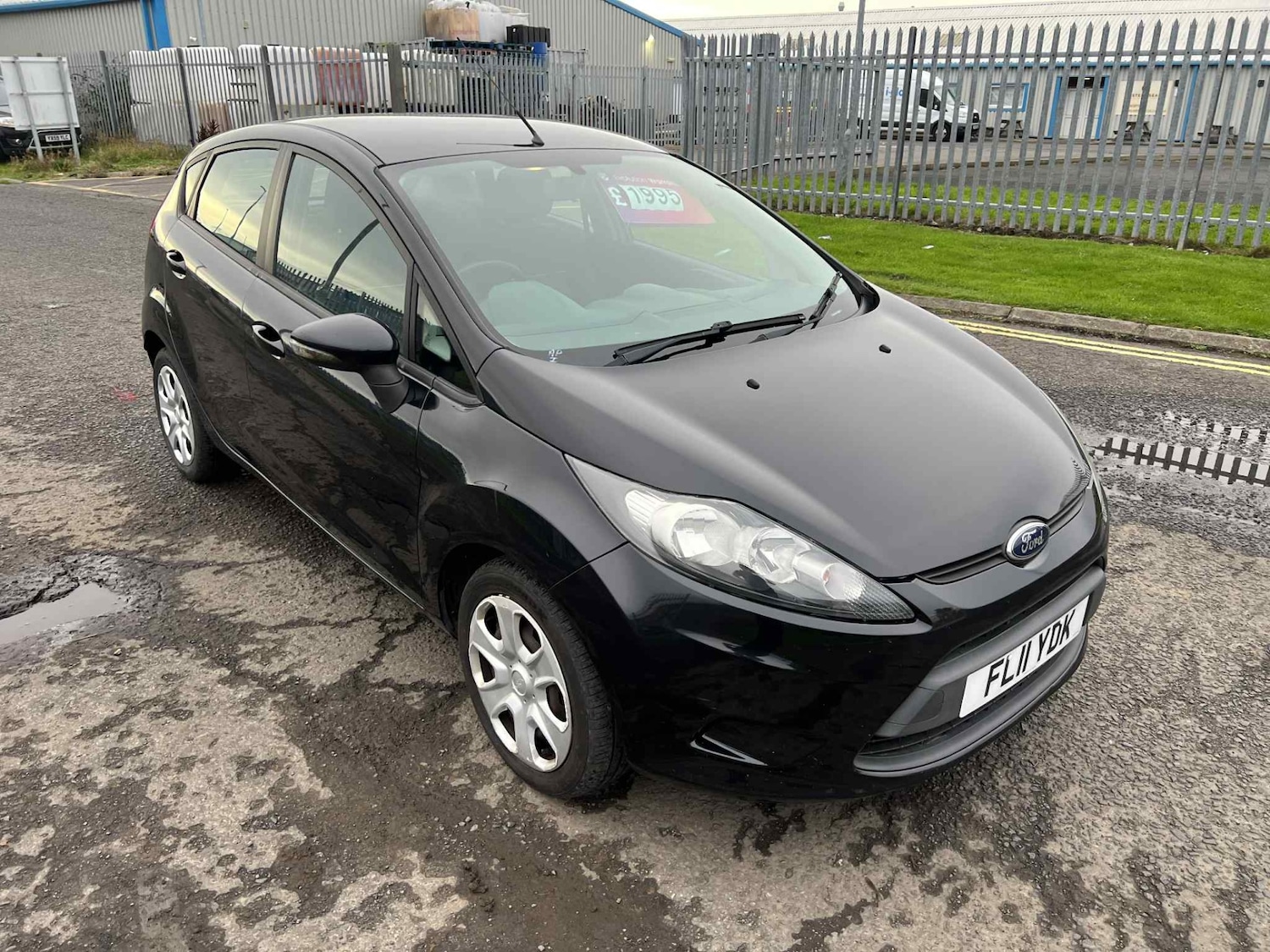 Used Ford Fiesta 2011 for sale - 76532304: Photo 4