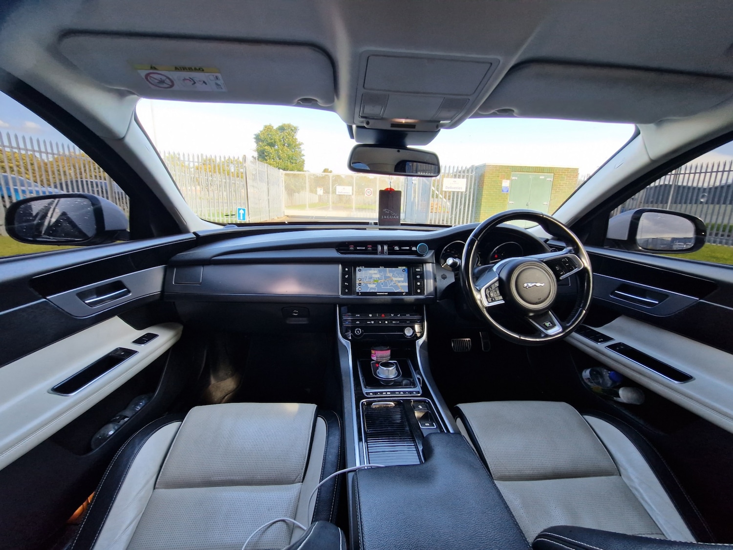 Used Jaguar XF 2016 for sale - 77555646: Photo 6