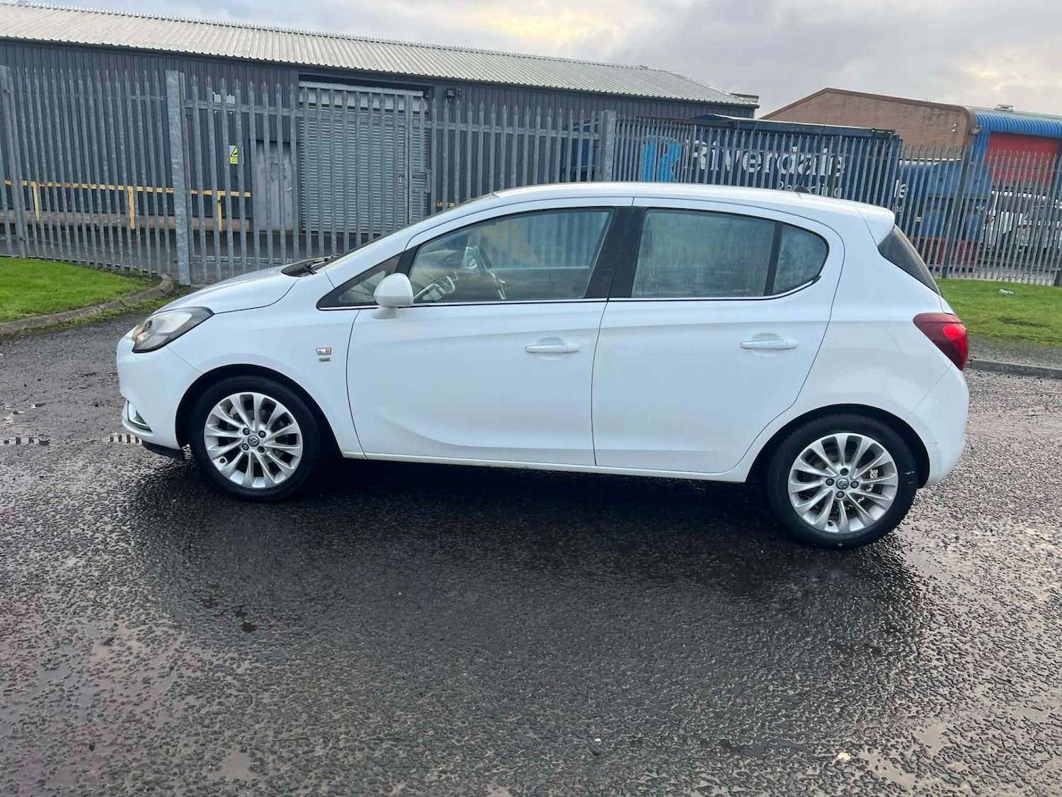 Used Vauxhall Corsa 2015 for sale - 77370983: Photo 11