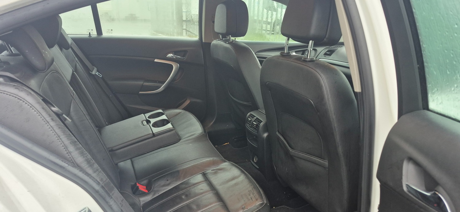 Used Vauxhall Insignia 2015 for sale - 77337888: Photo 2