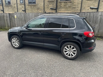 Used Volkswagen Tiguan 2010 for sale - 78642015: Photo