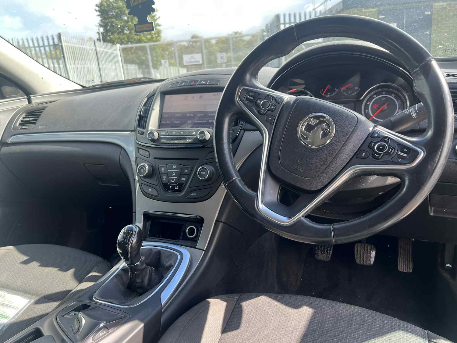 Used Vauxhall Insignia 2015 for sale - 75933135: Photo 7