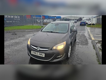 Used Vauxhall Astra 2013 for sale - 76206474: Photo 4