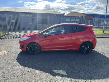 Used Ford Fiesta 2014 for sale - 76046655: Photo
