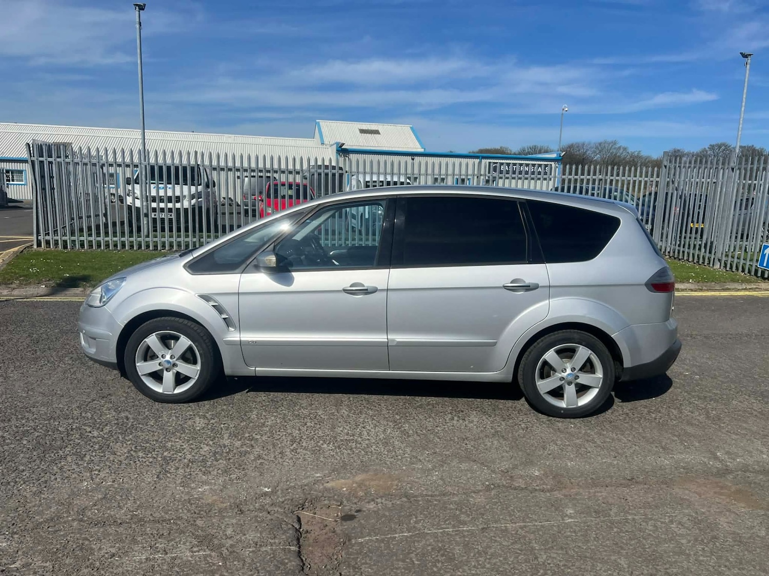 Used Ford S-Max 2010 for sale - 78152680: Photo 5