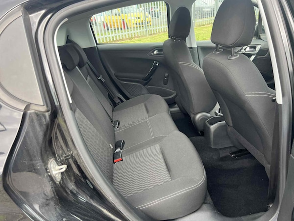 Used Peugeot 208 2017 for sale - 75422305: Photo 3