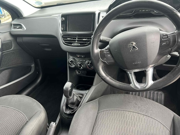 Used Peugeot 208 2017 for sale - 75422305: Photo 4