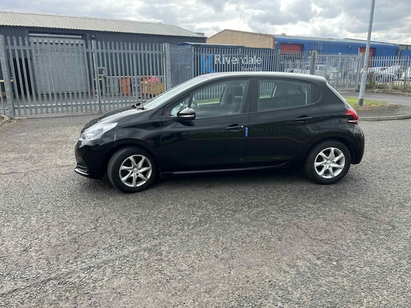Used Peugeot 208 2017 for sale - 75422305: Photo 9