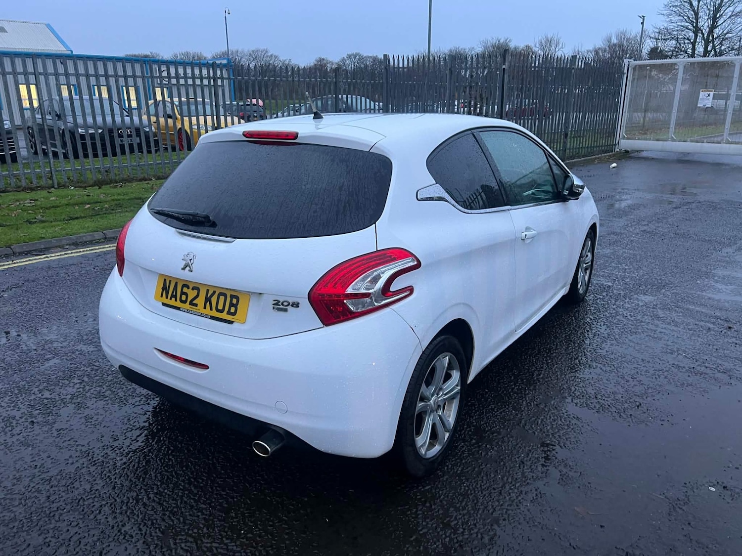 Used Peugeot 208 2012 for sale - 76709186: Photo 9