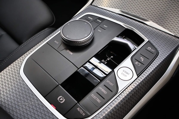 Used BMW 3 Series 2024 for sale - 72340219: Photo 10