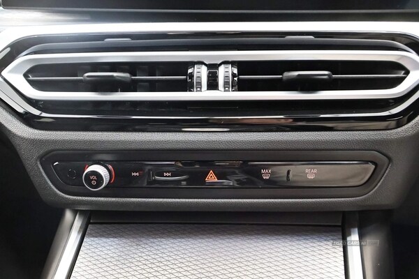 Used BMW 3 Series 2024 for sale - 72340219: Photo 32