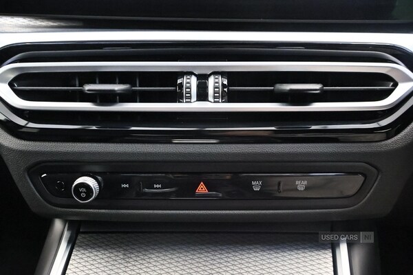 Used BMW 3 Series 2023 for sale - 74800270: Photo 30