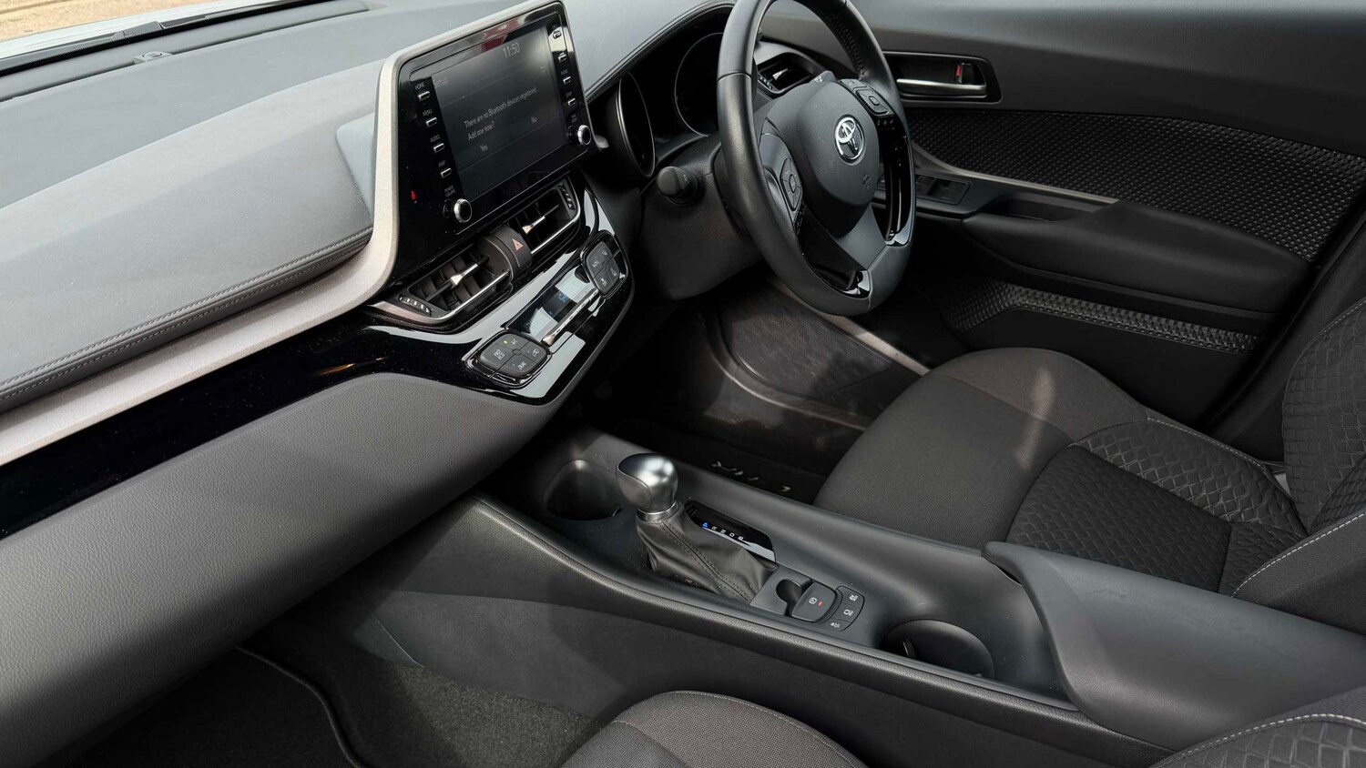 Used Toyota C-HR for sale - 77861472: Photo 16