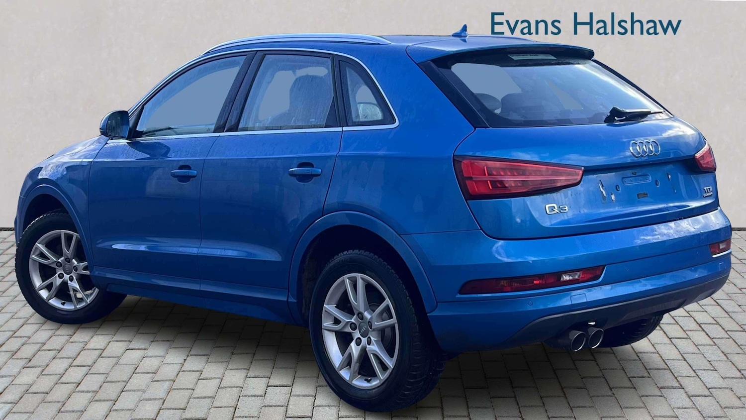 Used Audi Q3 2015 for sale - 77914066: Photo 2