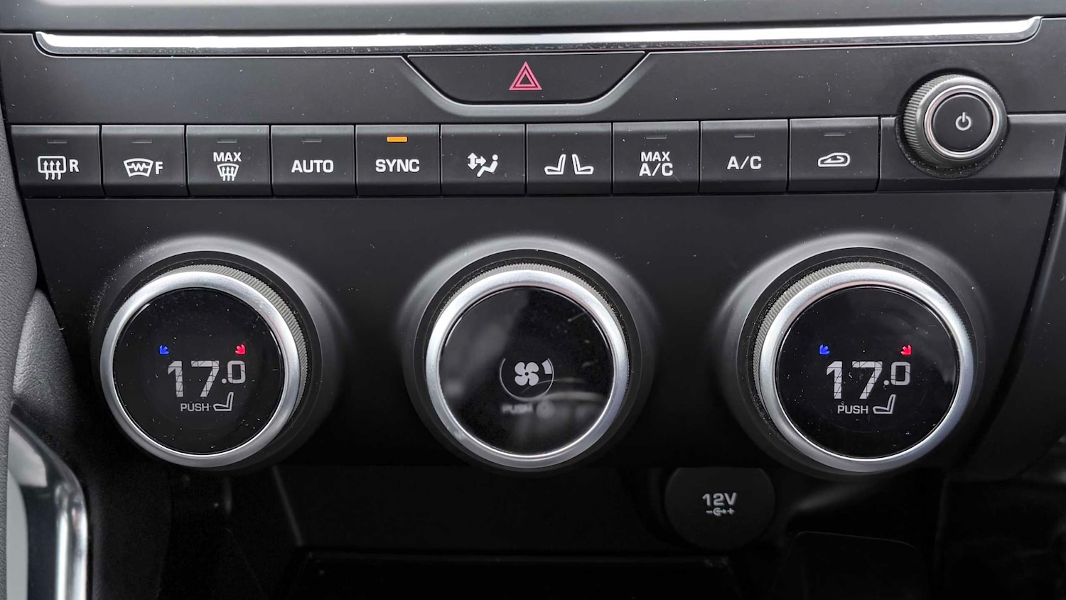 Used Jaguar E-Pace 2019 for sale - 78187891: Photo 17