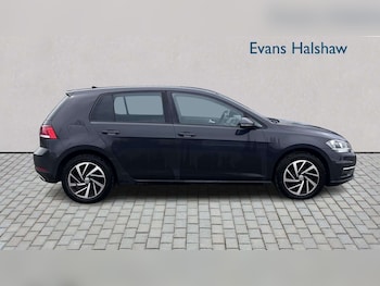 Used Volkswagen Golf 2019 for sale - 78754589: Photo