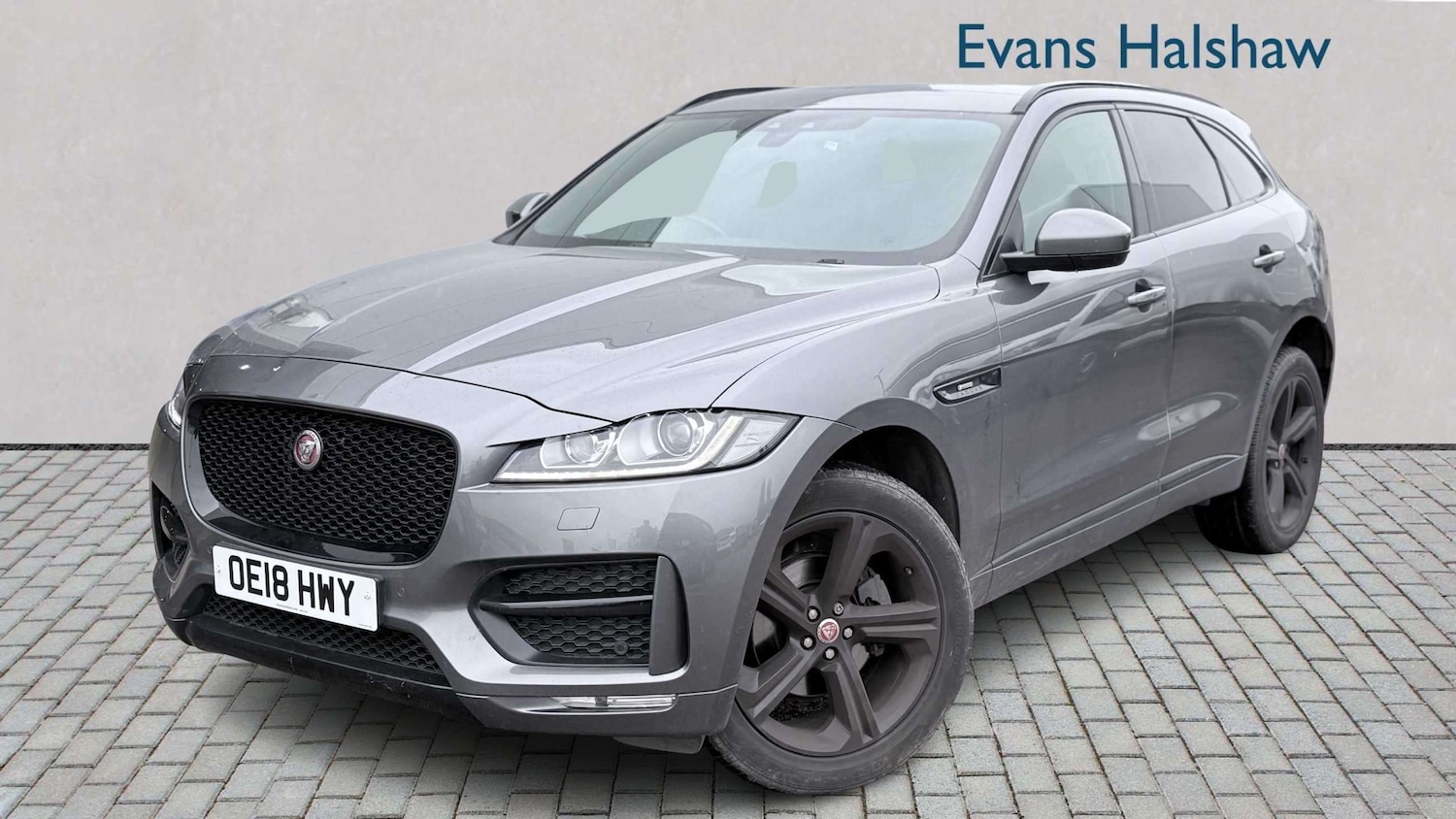 Used Jaguar F-Pace 2018 for sale - 78137599: Photo 4