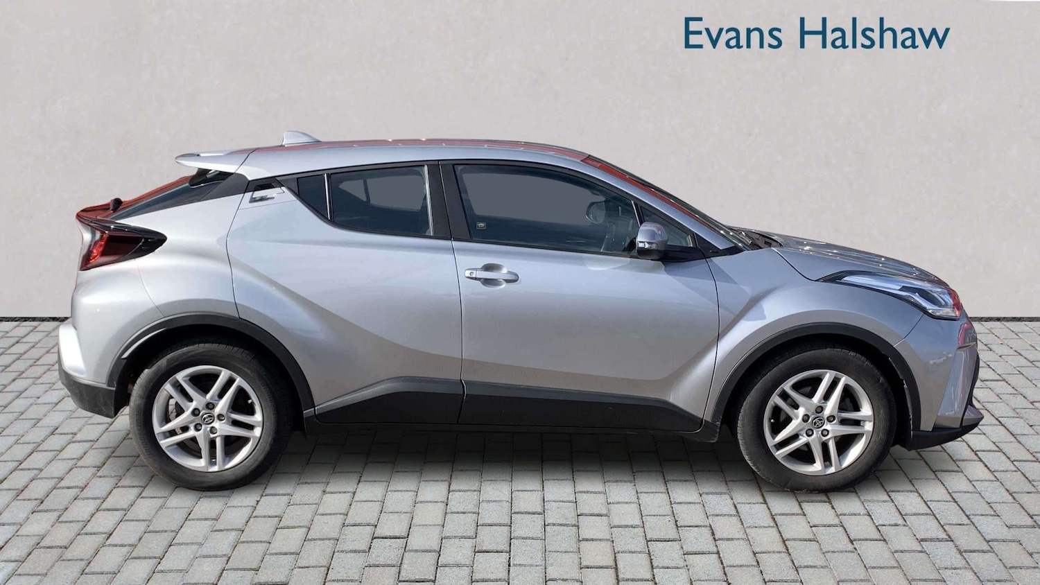 Used Toyota C-HR 2022 for sale - 77894383: Photo 4