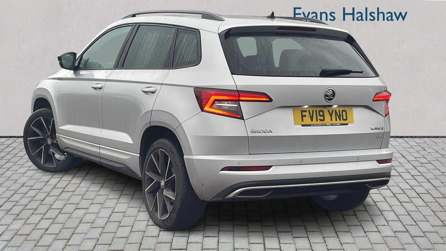 Used Skoda Karoq 2019 for sale - 77858671: Photo 2