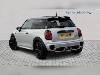 Used MINI Hatch 2019 for sale - 79160954: Photo