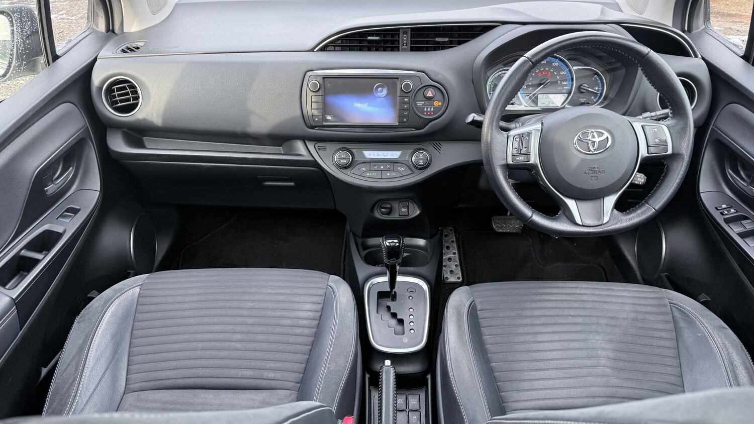 Used Toyota Yaris for sale - 77858528: Photo 10