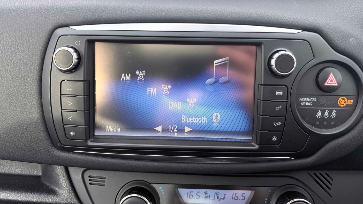 Used Toyota Yaris for sale - 77858528: Photo 18