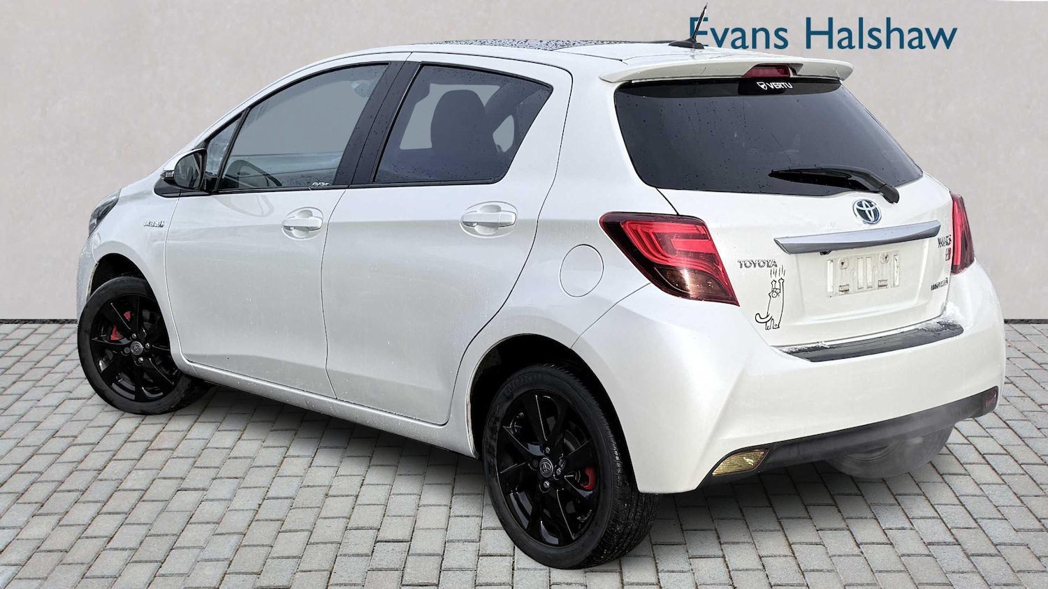 Used Toyota Yaris for sale - 77858528: Photo 2