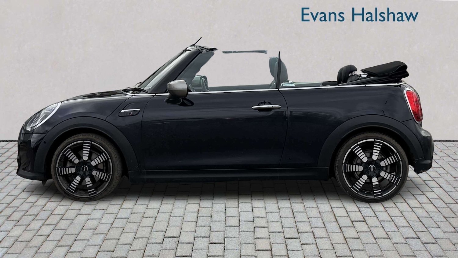 Used MINI Convertible 2024 for sale - 77859632: Photo 4