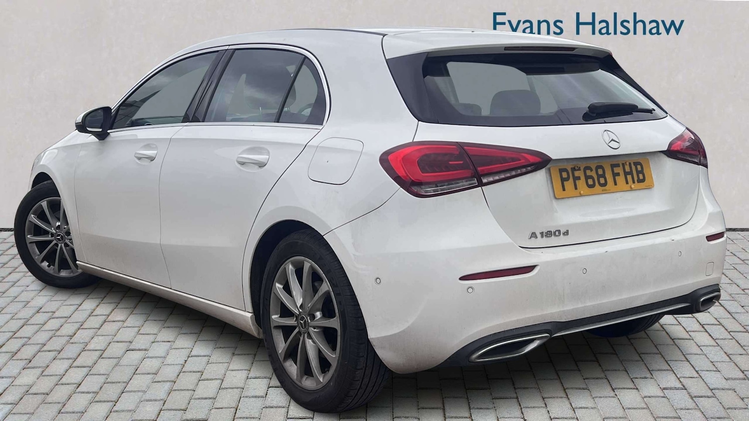 Used Mercedes-Benz A-Class 2018 for sale - 77928422: Photo 2